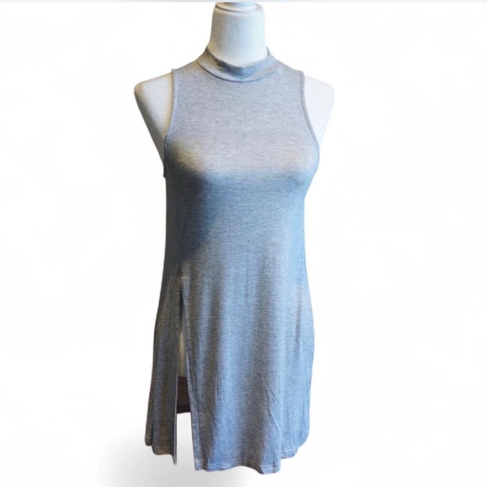💚 LOVE RICHE Long Sleeveless Turtleneck Tank (S)